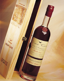 Armagnac Jean Cavé in Holzkiste