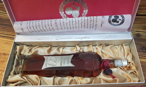 Vieille Prune de Bourgogne im Geschenkkarton