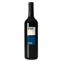 Nobler Blauer Pinot Noir Nadine Saxer