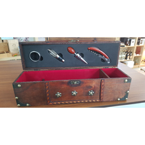 Antike Geschenkbox zu Weinflasche mit 4 Instrumente 1Stk.